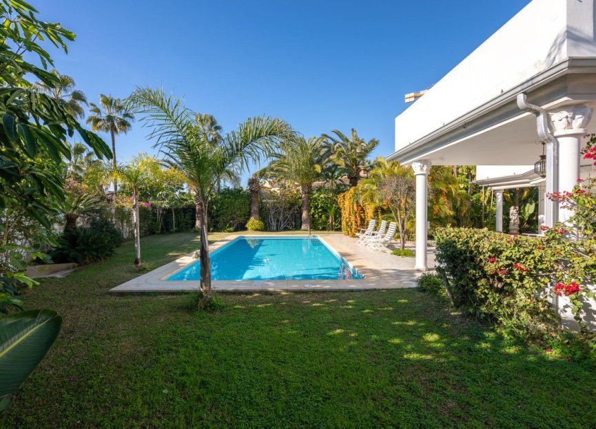 Resale - House - Detached Villa - Marbella - Marbesa