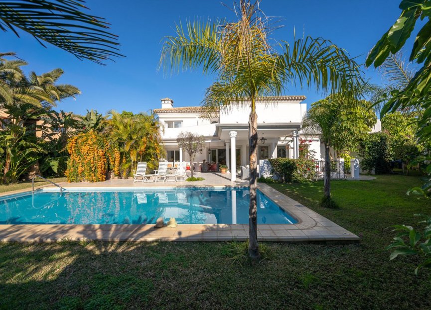 Resale - House - Detached Villa - Marbella - Marbesa