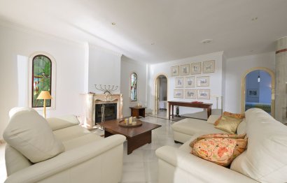 Resale - House - Detached Villa - Marbella - Marbesa