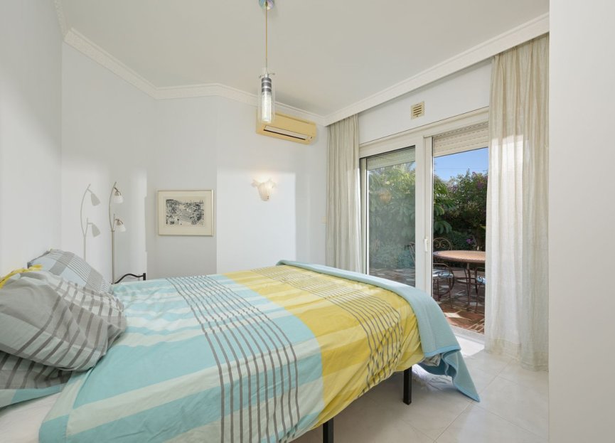 Resale - House - Detached Villa - Marbella - Marbesa