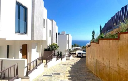 Resale - House - Semi-Detached House - Marbella - Cabopino