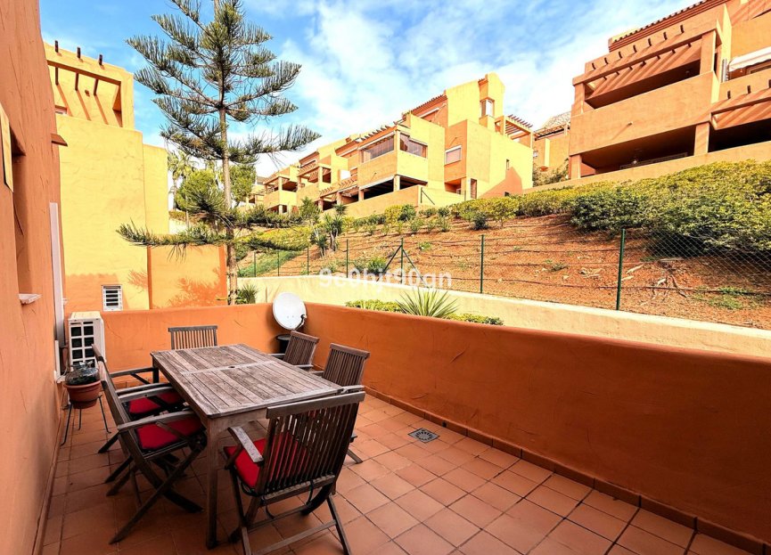 Resale - Apartment - Middle Floor Apartment - Marbella - Elviria