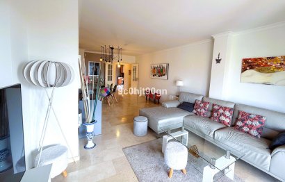 Resale - Apartment - Middle Floor Apartment - Marbella - Elviria