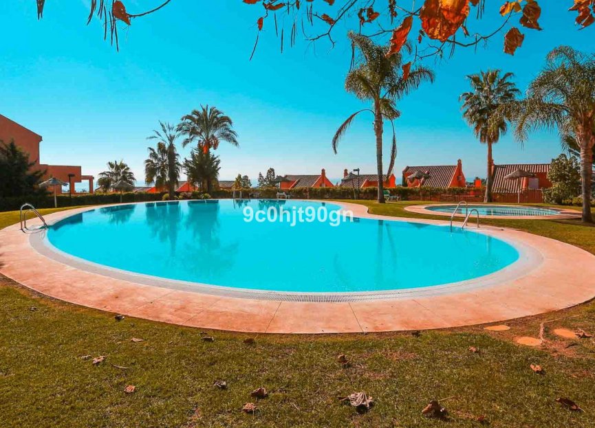 Resale - Apartment - Middle Floor Apartment - Marbella - Elviria