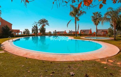 Resale - Apartment - Middle Floor Apartment - Marbella - Elviria