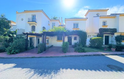 Resale - House - Townhouse - Estepona - Estepona Centro