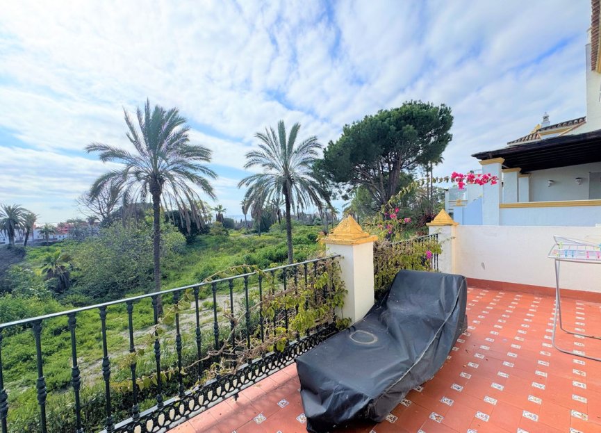 Resale - House - Townhouse - Estepona - Estepona Centro