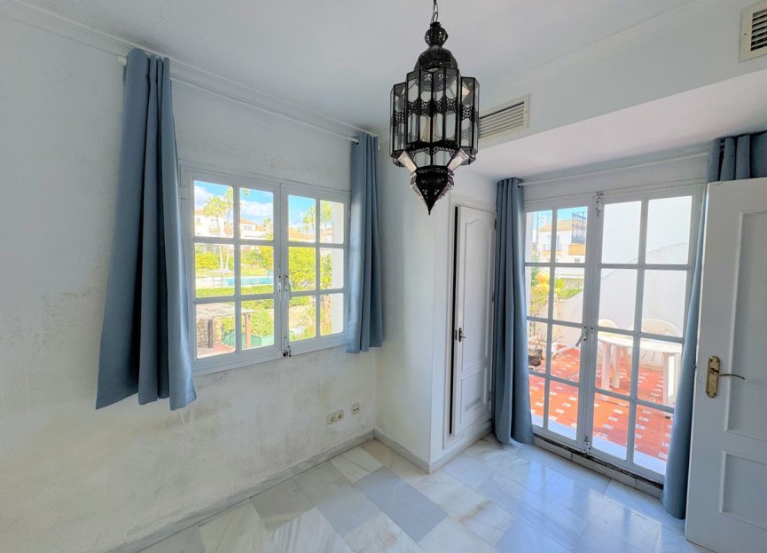 Resale - House - Townhouse - Estepona - Estepona Centro