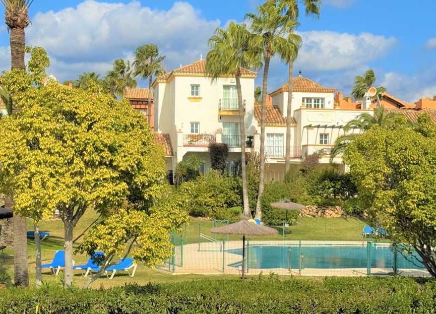 Resale - House - Townhouse - Estepona - Estepona Centro