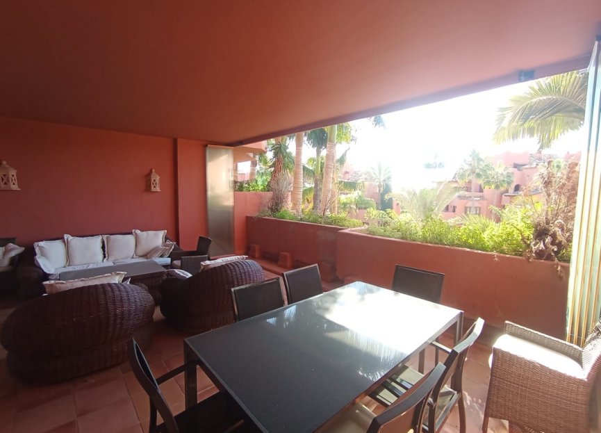 Resale - Apartment - Middle Floor Apartment - Estepona - Estepona Centro