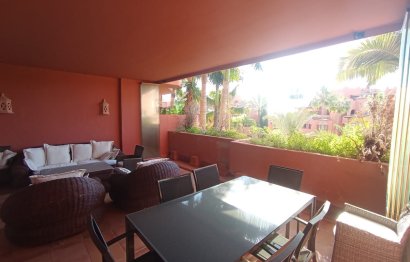 Resale - Apartment - Middle Floor Apartment - Estepona - Estepona Centro