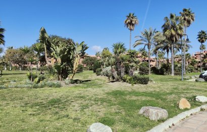 Resale - Apartment - Middle Floor Apartment - Estepona - Estepona Centro