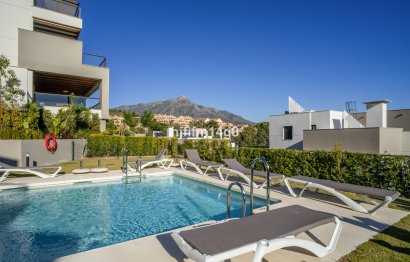 Resale - Apartment - Ground Floor Apartment - Marbella - Nueva Andalucia