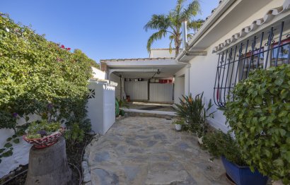 Resale - House - Detached Villa - Marbella - Guadalmina Alta