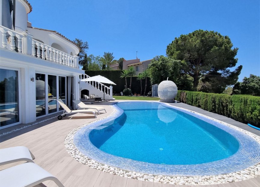 Resale - House - Detached Villa - Marbella - Elviria