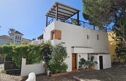 Resale - House - Detached Villa - Marbella - Sierra Blanca