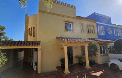 Resale - House - Semi-Detached House - Marbella - Guadalmina Alta