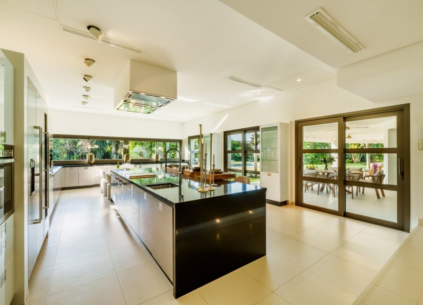 villa for sale in nueva andalucia, marbella with designer kitchen