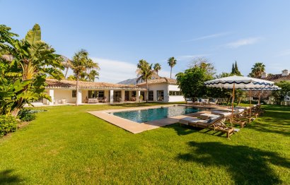 villa, bungalow for sale in nueva andalucia, marbella, private pool, private garden, near golf course, near beach