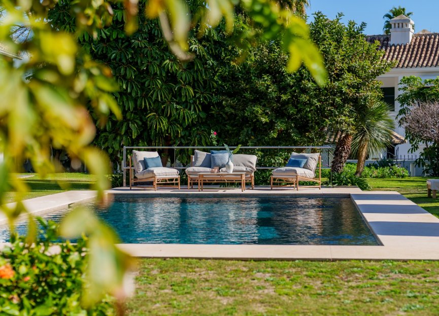 villa for sale in nueva andalucia, marbella with private pool, private garden