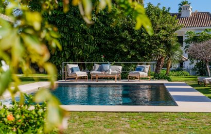 villa for sale in nueva andalucia, marbella with private pool, private garden