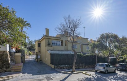 Resale - House - Semi-Detached House - Marbella - Marbella Centro