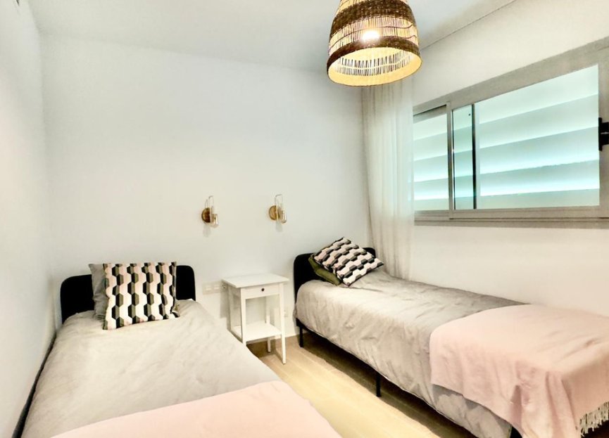 Resale - Apartment - Middle Floor Apartment - Fuengirola - Fuengirola Centro