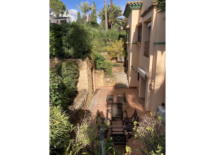 Resale - House - Detached Villa - Marbella - Marbesa