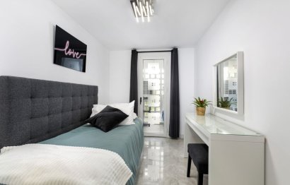 Resale - Apartment - Middle Floor Apartment - Marbella - Nueva Andalucia