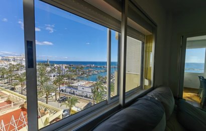 Resale - Apartment - Middle Floor Apartment - Estepona - Estepona Centro