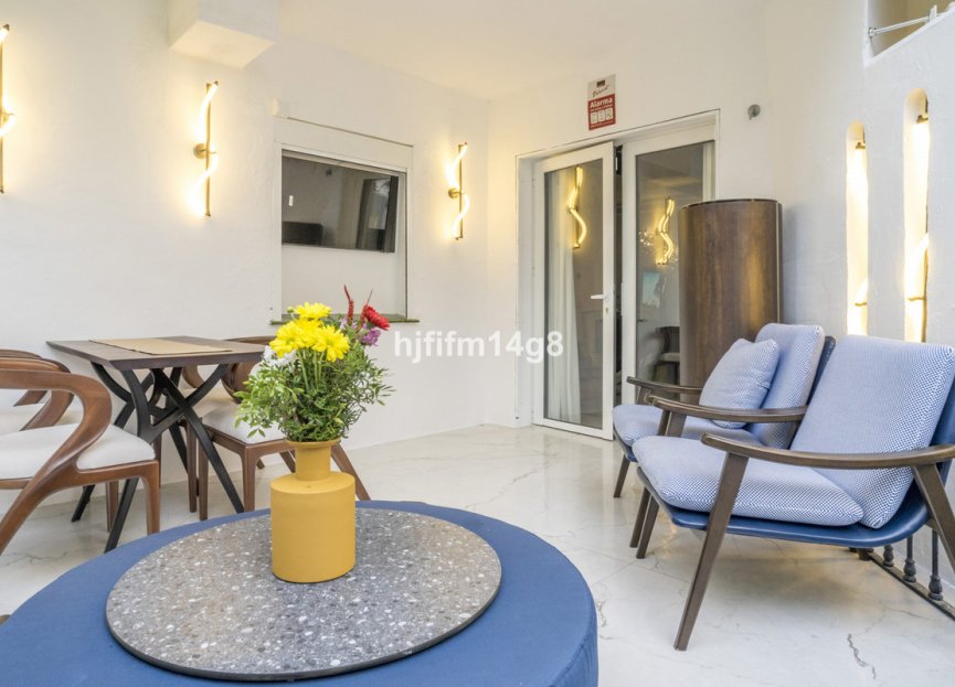 Resale - Apartment - Ground Floor Apartment - Marbella - Nueva Andalucia