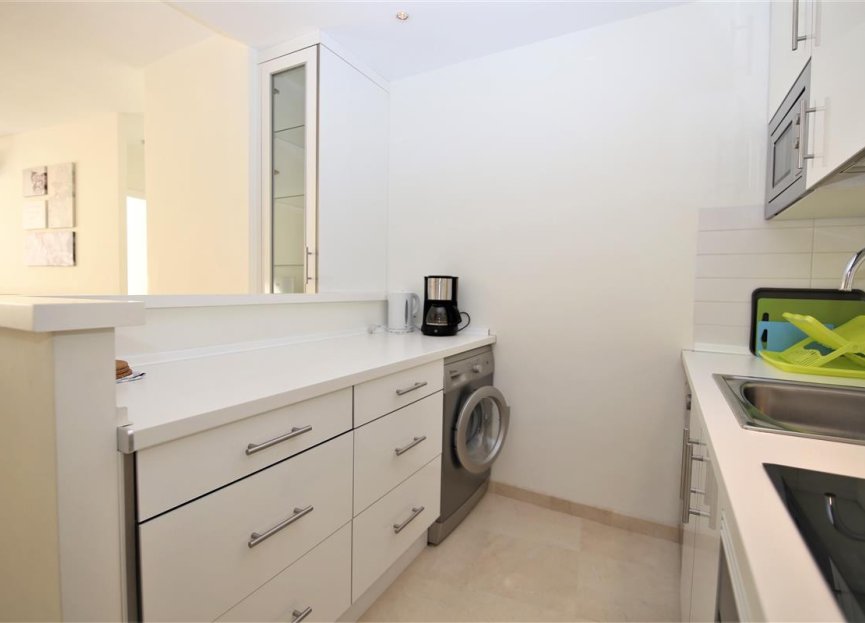 Reventa - Apartment - Middle Floor Apartment - Estepona - Estepona Centro