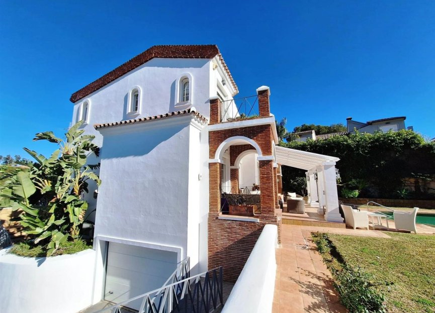 Resale - House - Detached Villa - Marbella - Puerto Banús