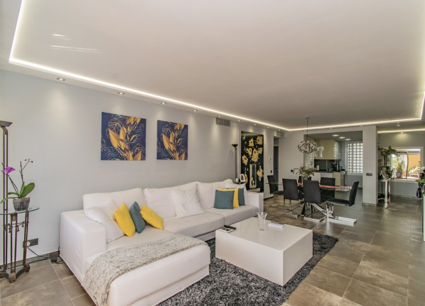 Resale - Apartment - Ground Floor Apartment - Estepona - Atalaya