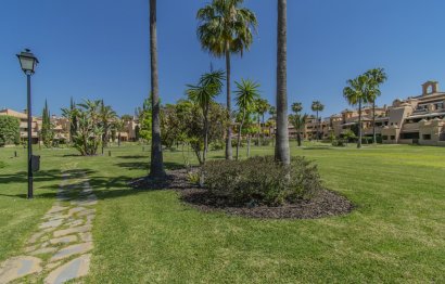 Resale - Apartment - Ground Floor Apartment - Estepona - Atalaya