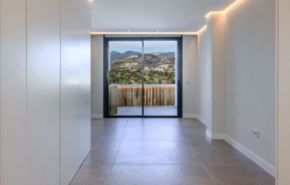 Resale - Apartment - Penthouse - Marbella - Nueva Andalucia