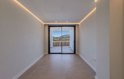 Resale - Apartment - Penthouse - Marbella - Nueva Andalucia