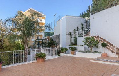 Resale - Apartment - Penthouse - Marbella - Nueva Andalucia