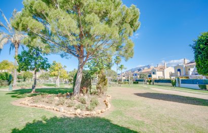 Resale - House - Townhouse - Marbella - Guadalmina Alta