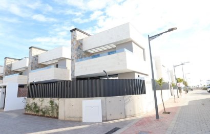 Resale - House - Detached Villa - Los Alcazares - Los Alcazares Centro