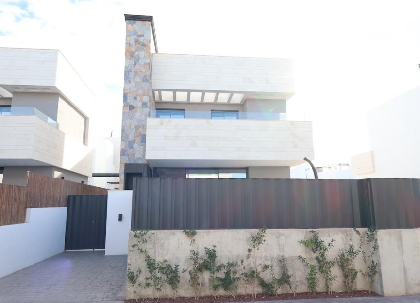 Resale - House - Detached Villa - Los Alcazares - Los Alcazares Centro