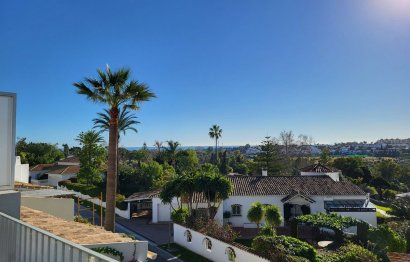 Resale - House - Townhouse - Marbella - Guadalmina Alta