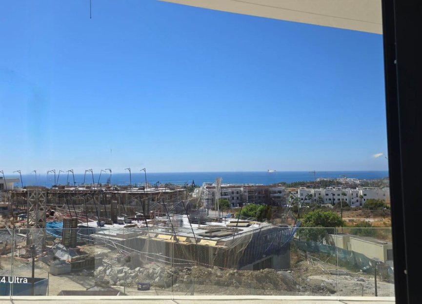 Resale - Apartment - Middle Floor Apartment - Estepona - Estepona Centro