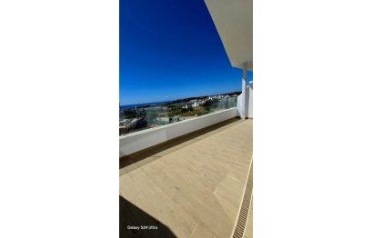 Resale - Apartment - Middle Floor Apartment - Estepona - Estepona Centro