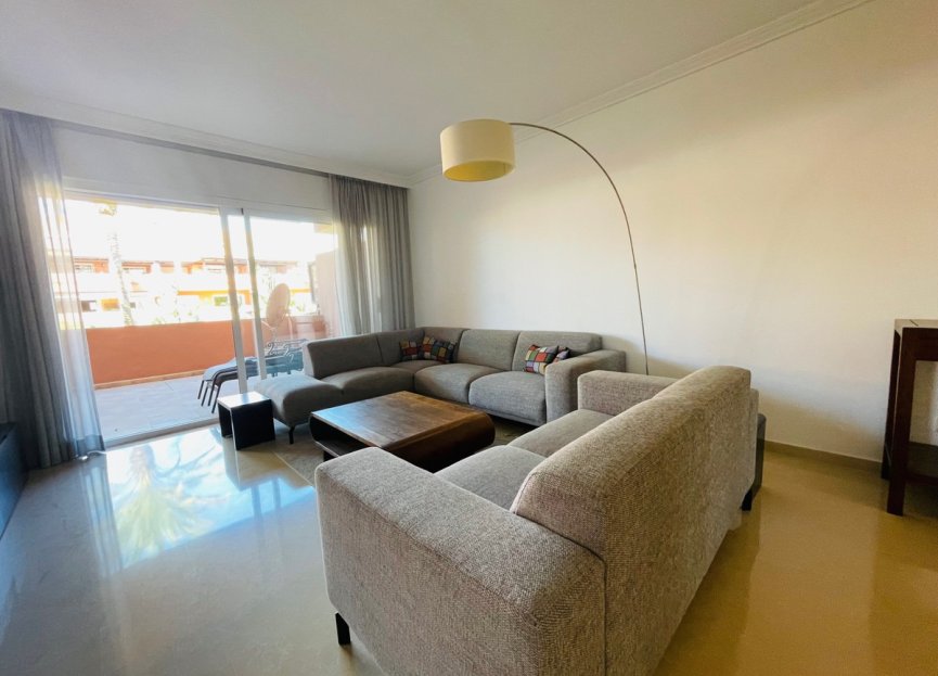 Resale - Apartment - Middle Floor Apartment - Marbella - Puerto Banús