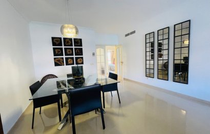 Resale - Apartment - Middle Floor Apartment - Marbella - Puerto Banús