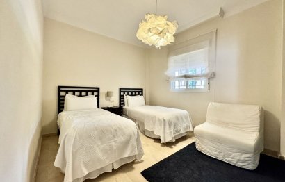 Resale - Apartment - Ground Floor Apartment - Marbella - Nueva Andalucia