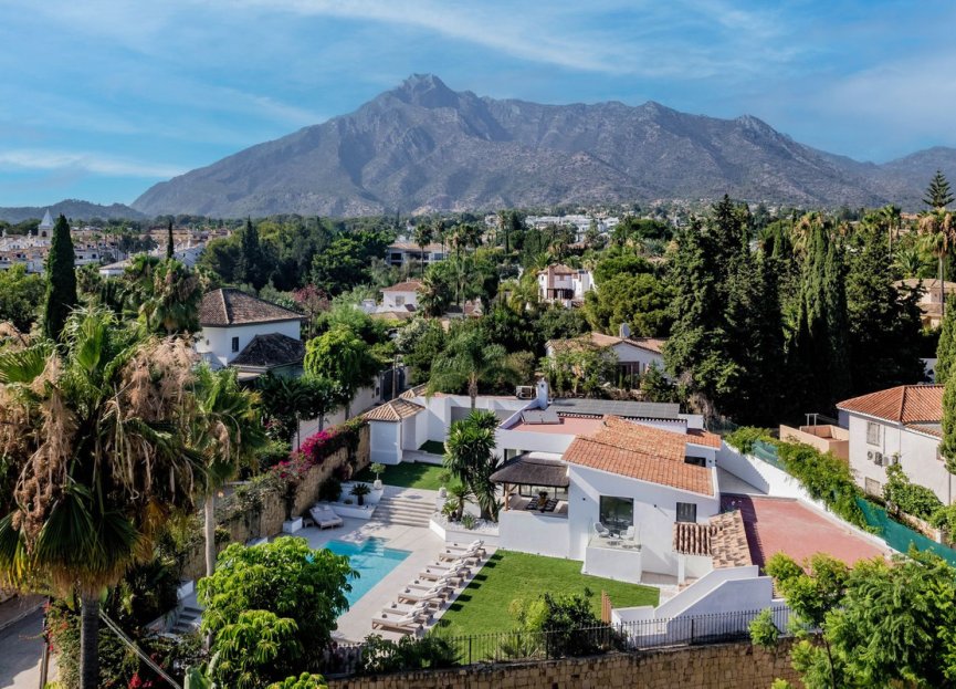 Resale - House - Detached Villa - Marbella - Nagüeles