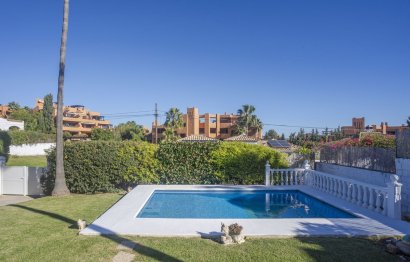 Reventa - House - Detached Villa - Estepona - Estepona Centro