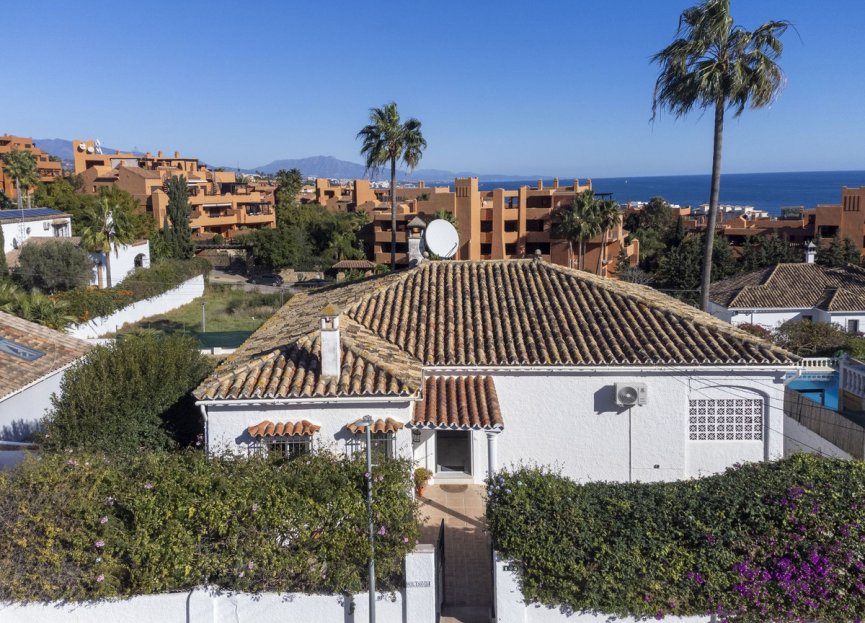 Reventa - House - Detached Villa - Estepona - Estepona Centro